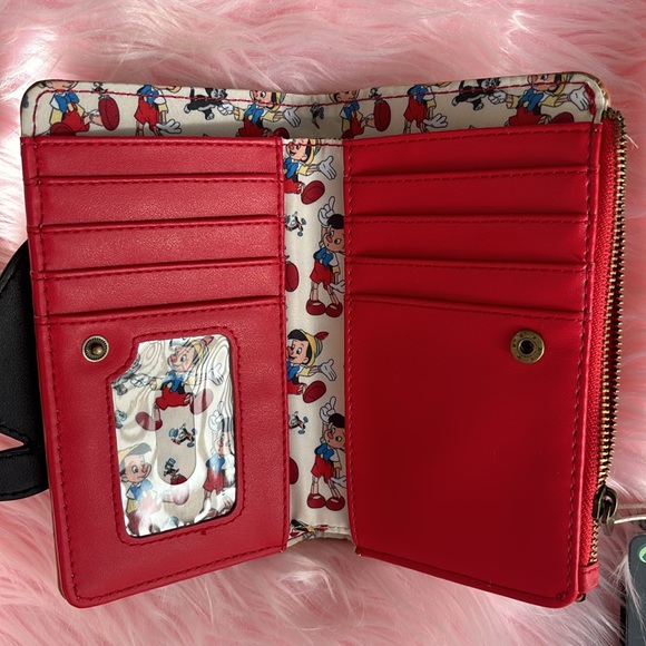 ❤️ Loungefly Disney Pinocchio wallet - Picture 3 of 9